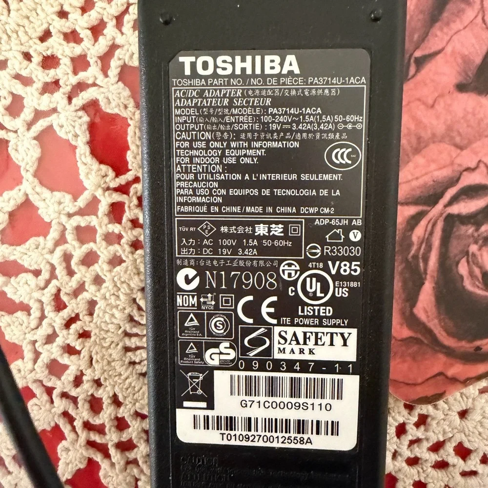 Toshiba Black Laptop AC Adapter Power Charger